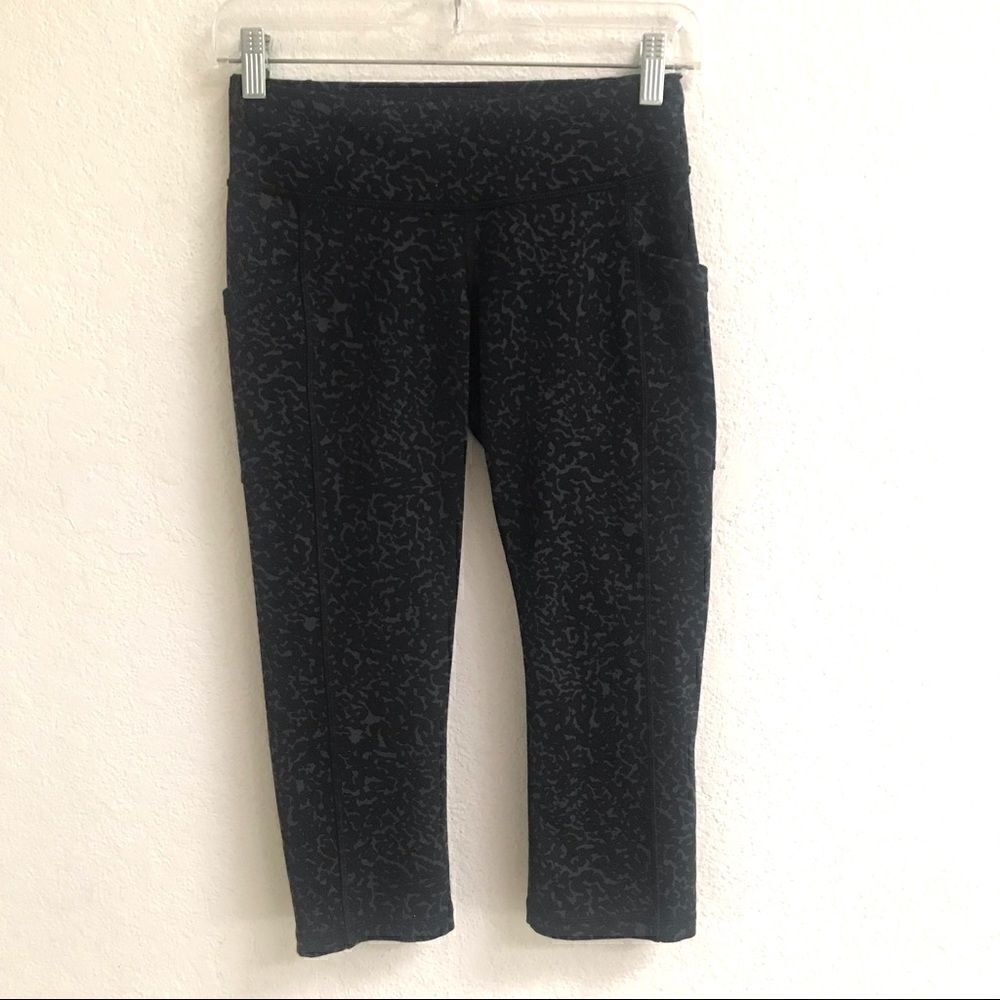 ‎Lucy camo print cropped leggings S